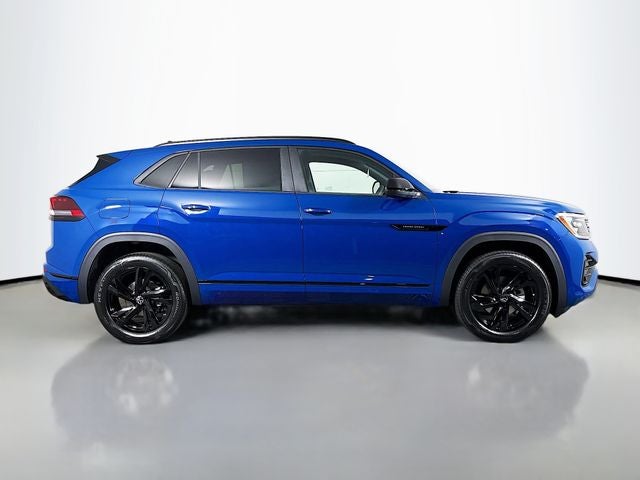 2026 Volkswagen Atlas Cross Sport 2.0T SEL R-Line Black