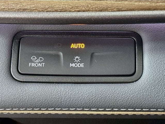 2027 Volkswagen Atlas SE w/Technology