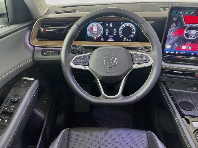 2027 Volkswagen Atlas SE w/Technology