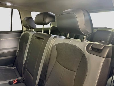 2027 Volkswagen Atlas SE w/Technology