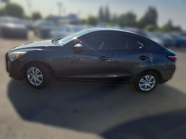 2019 Toyota Yaris L