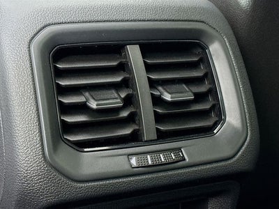 2026 Volkswagen Taos 1.5T SE Black