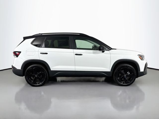 2026 Volkswagen Taos 1.5T SE Black