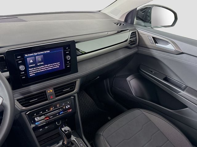 2026 Volkswagen Taos 1.5T SE Black
