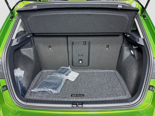 2026 Volkswagen Taos 1.5T SE Black