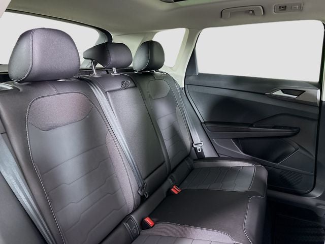 2026 Volkswagen Taos 1.5T SE Black