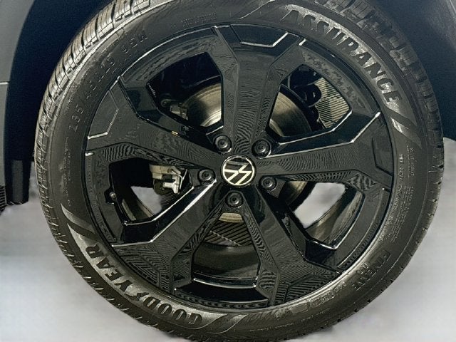 2027 Volkswagen Taos 1.5T SE Black