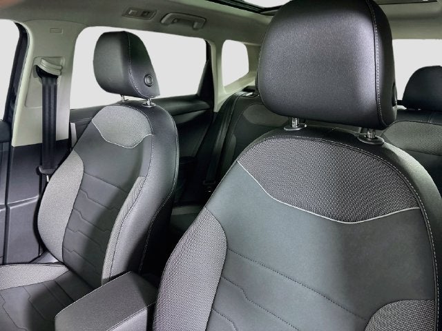 2027 Volkswagen Taos 1.5T SE Black