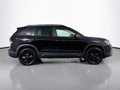 2027 Volkswagen Taos 1.5T SE Black