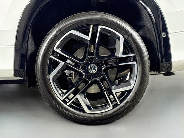 2026 Volkswagen Tiguan SEL R-Line Turbo