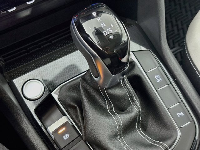 2027 Volkswagen Taos 1.5T SE