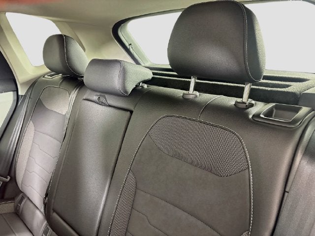 2027 Volkswagen Taos 1.5T SE