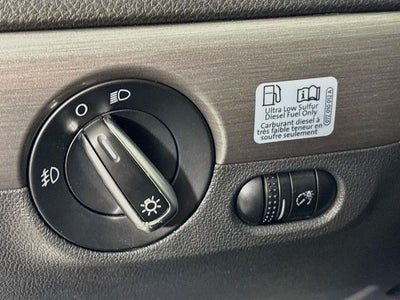 2014 Volkswagen Jetta 2.0L TDI w/Premium/Navigation