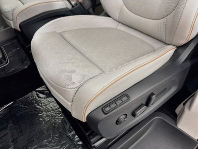 2025 Volkswagen ID. Buzz Pro S Plus