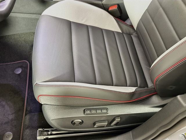 2026 Volkswagen Golf GTI Autobahn