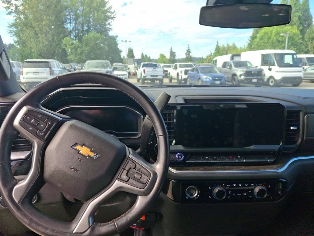 2023 Chevrolet Silverado 1500 LT (2FL)