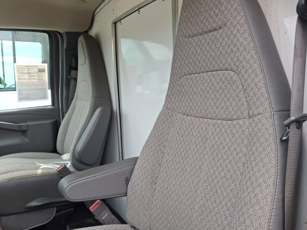 2021 Chevrolet Express Cutaway 3500 Work Van