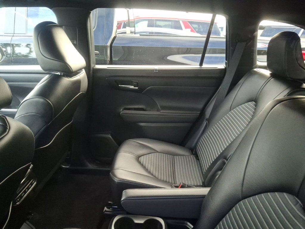 2023 Toyota Highlander XSE
