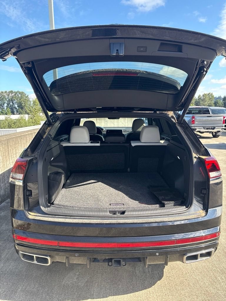 2024 Volkswagen Atlas Cross Sport 2.0T SEL Premium R-Line